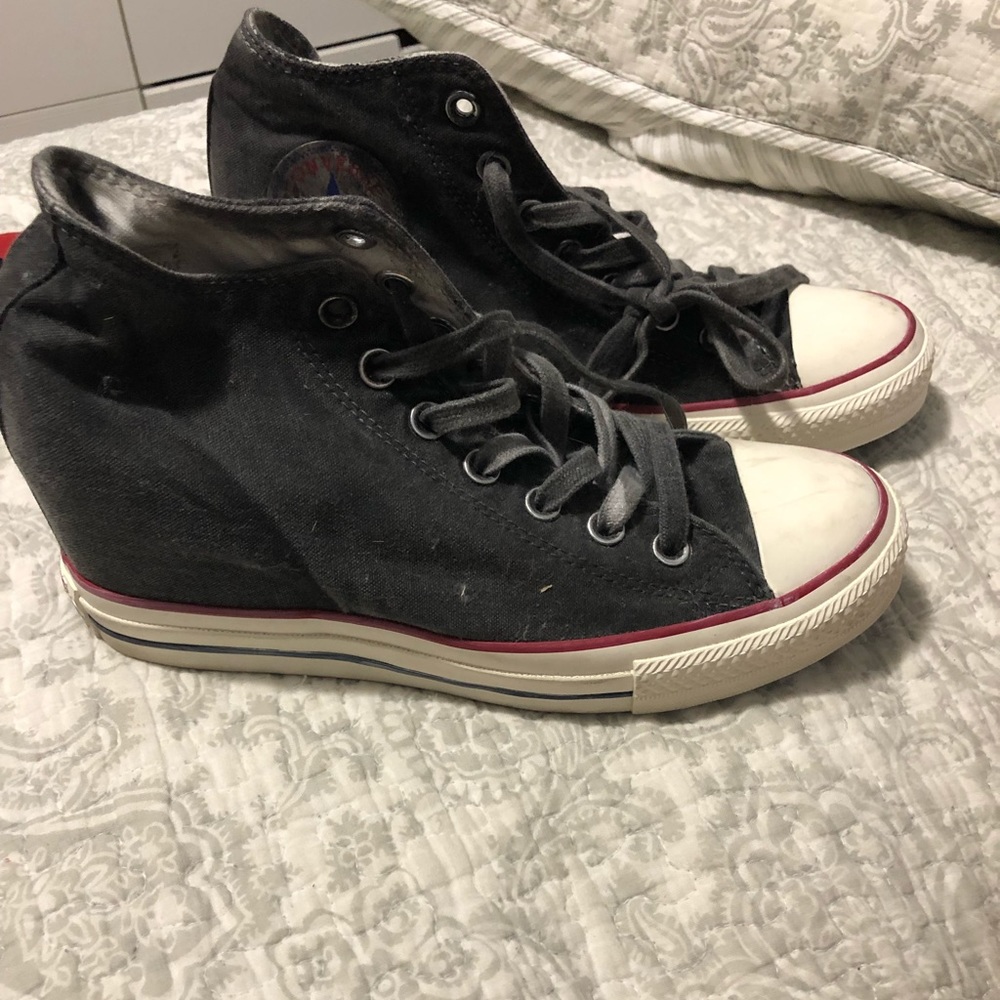 Size 9 Distressed converse wedges